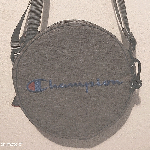 Brand new Champion Canteen Round Crossbody bag - Picture 1 of 4